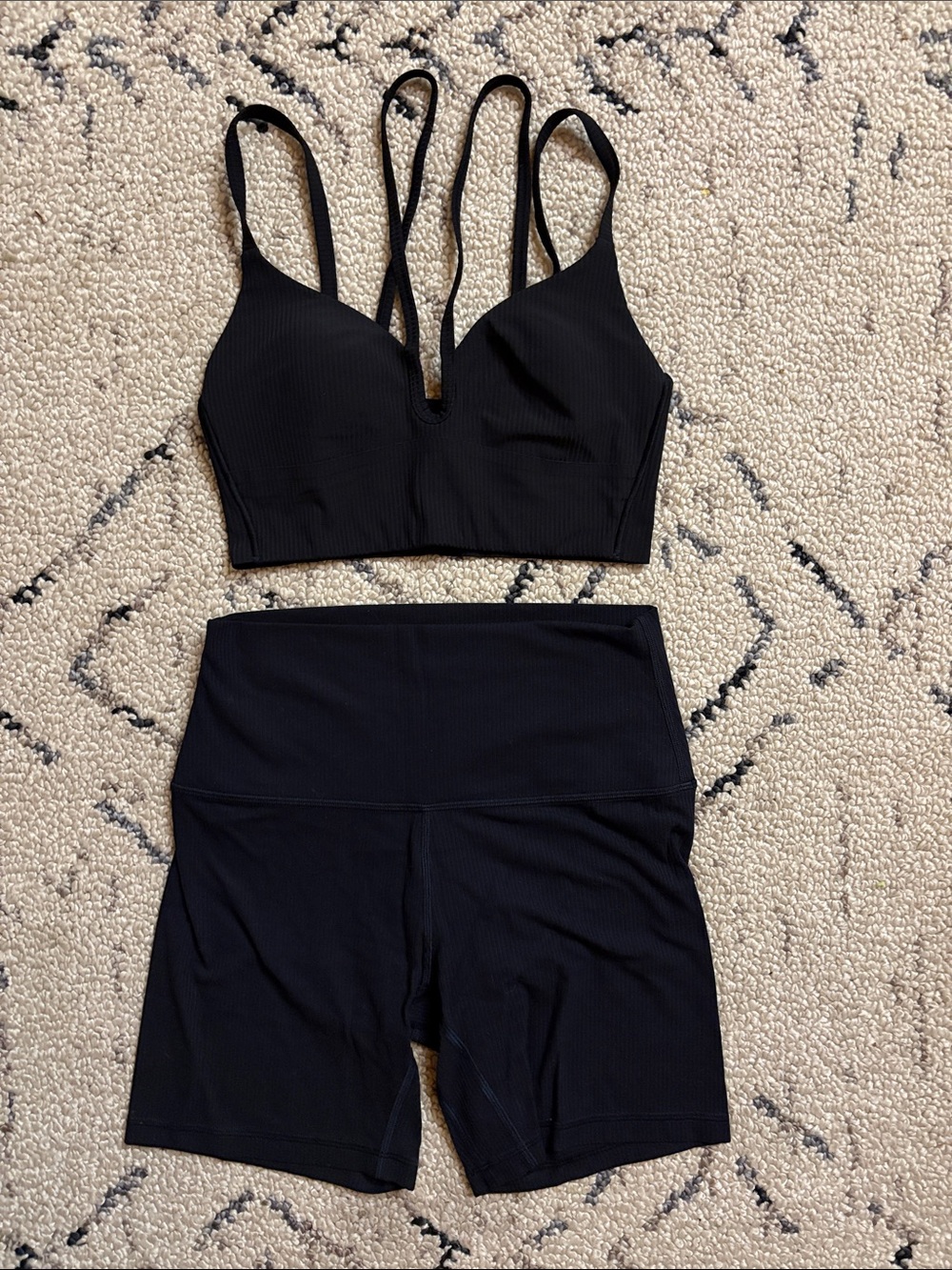 Lululemon set size 6 Ribbed